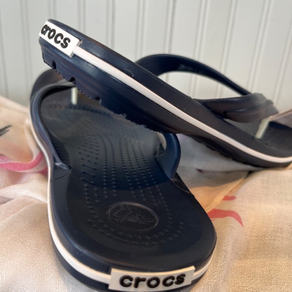 Crocs Crocband Navy Flip Flops Men’s Size 6 Women’s Size 8 BNWT C005 - Picture 9 of 10